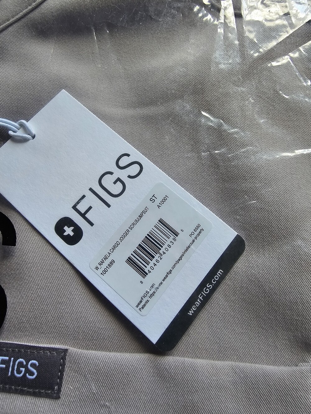 FIGS SLATE RAFAELA SCRUB JUMPSUIT. - Picture 3 of 4